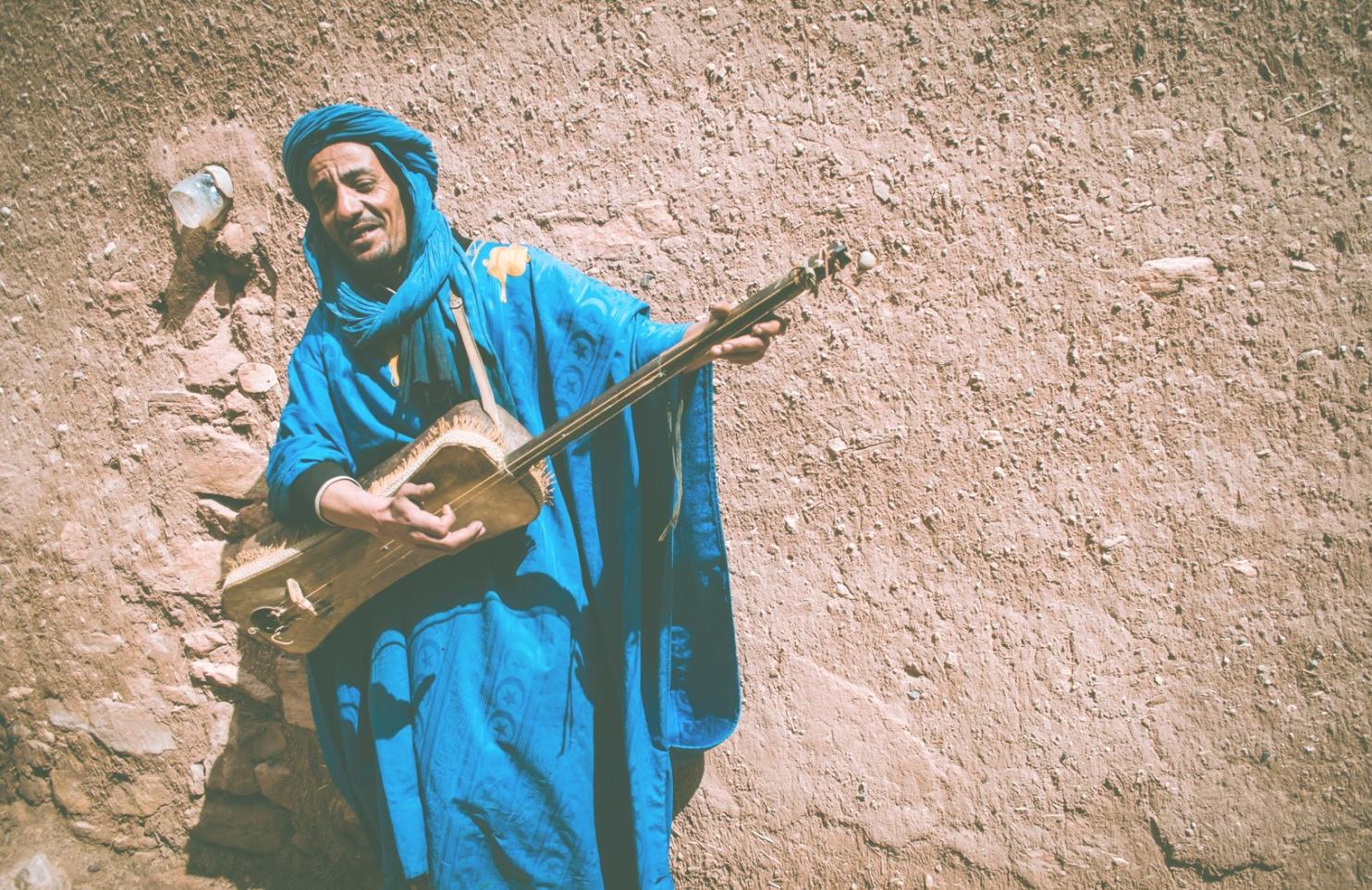 Interactive learning materials and workshop sessions